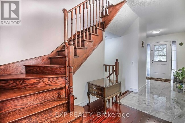 Building Photo - 35H View Green Crescent