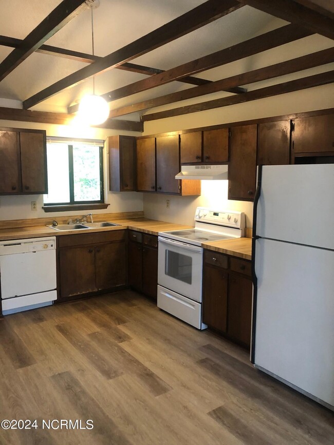 Foto del edificio - 202 Cedar Ridge Ln