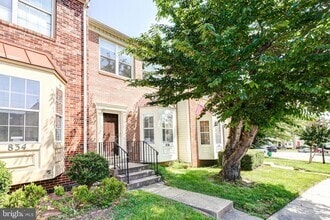 Building Photo - 836 Faraway Ct