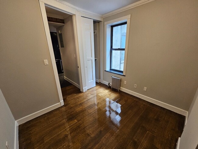 Foto del edificio - 338 E 100th St