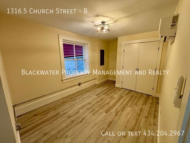 Foto del edificio - 2 Bedroom Apartment in Downtown Lynchburg!