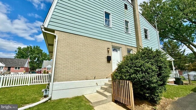 Building Photo - 4 Collier Cir