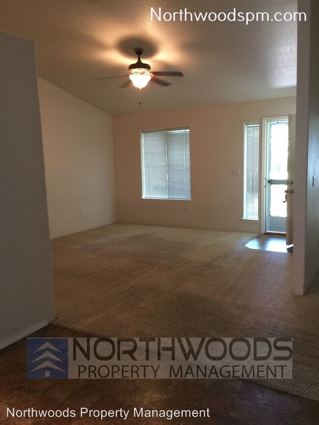 Building Photo - 2 br, 2 bath House - 1265 Sun Glo Dr