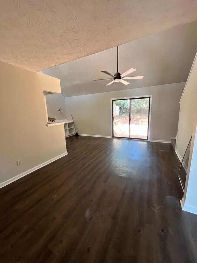 Building Photo - Shelton Park Subdivision