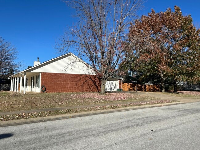 Foto del edificio - 1474 N Caddo Ave