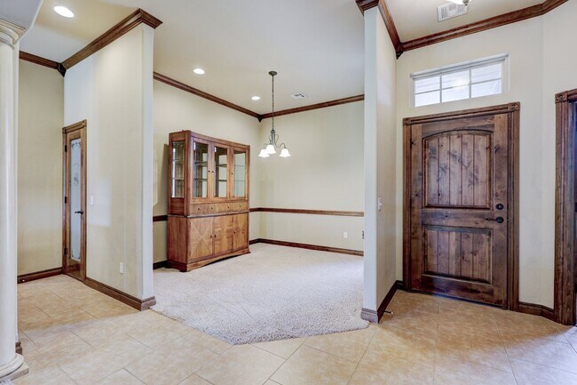 Foto del edificio - 15166 Fox Hollow Rd