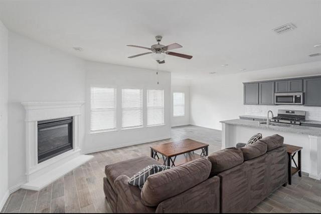 Building Photo - 413 Brook View Ct