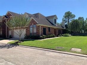 Building Photo - 1408 S Friendswood Dr