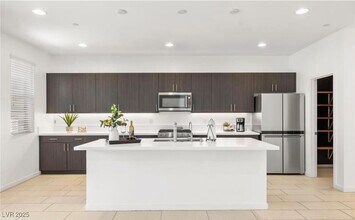 Building Photo - 11278 Kraft Mountain Ave