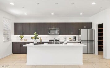 Building Photo - 11278 Kraft Mountain Ave