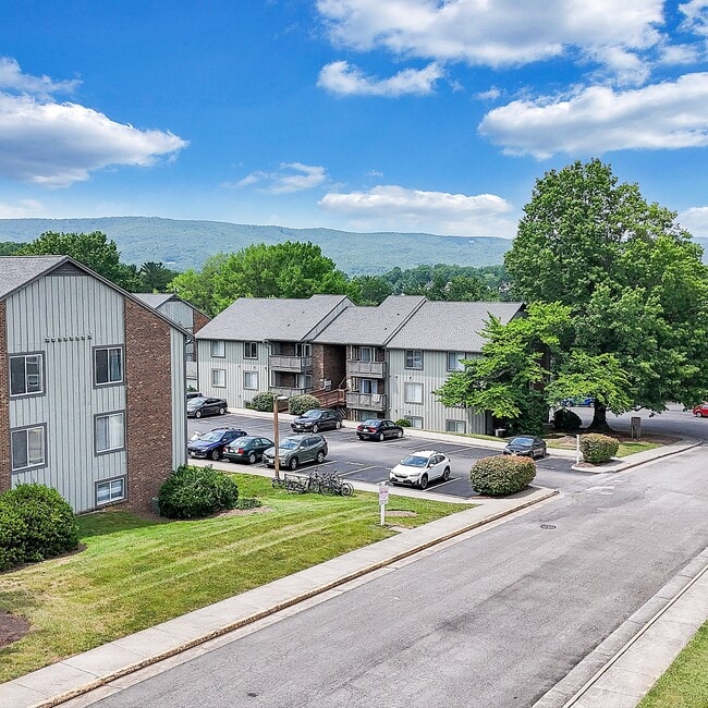 Building Photo - 802 Claytor Square