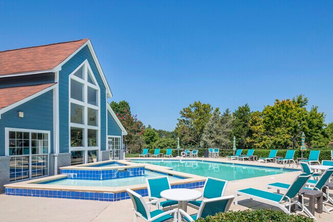 Segunda Piscina - Canopy at Baybrook Apartments