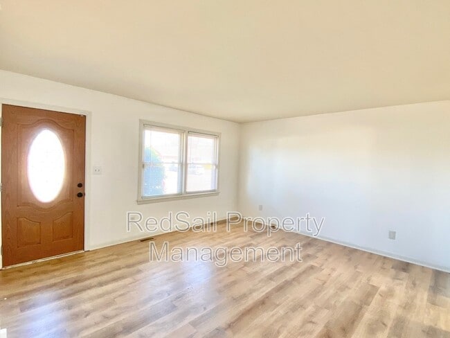 Building Photo - 249 Manchester Dr