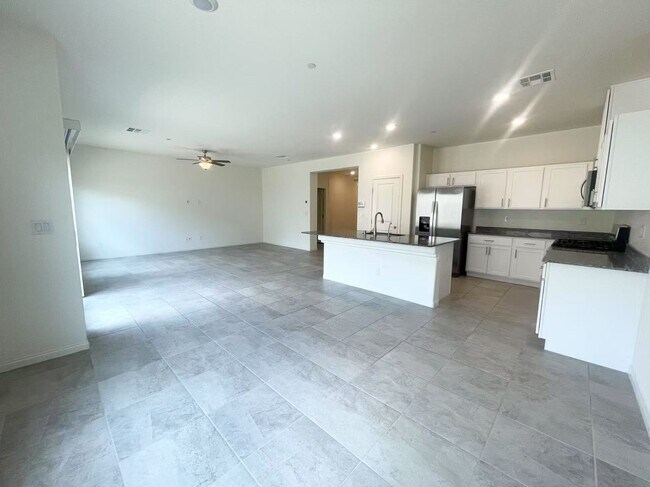 Foto del edificio - 4560 Merlot Hls Ave