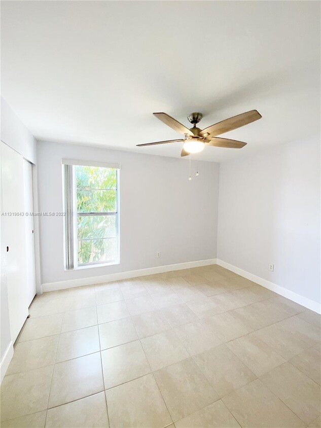 Foto principal - 10373 N Kendall Dr