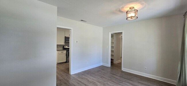 Foto del edificio - Coming Soon Lake Shore Single Family Home