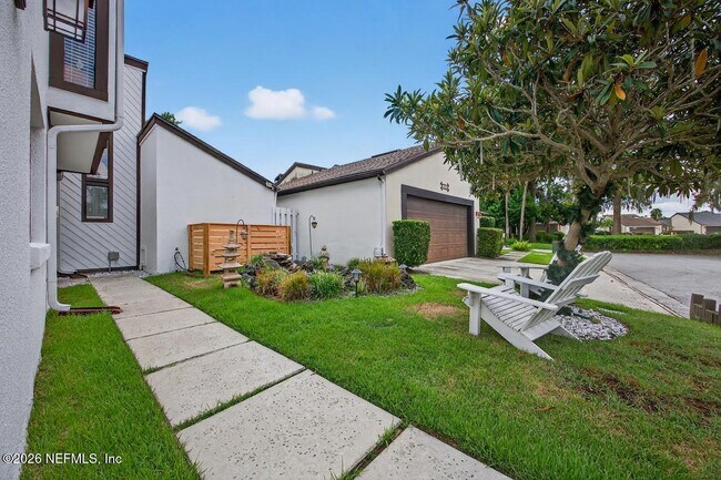 Foto del edificio - 7805 Baymeadows Cir W