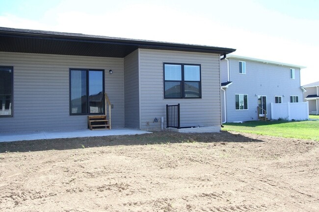 Building Photo - New Construction Townhouse $200 off for 3mths