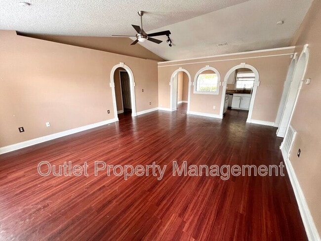 Building Photo - 3214 Crestwood Forest Dr