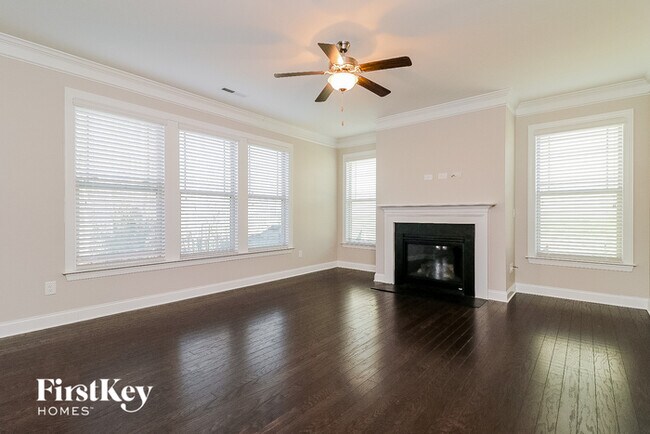 Foto del edificio - 5337 Chandler Oaks Ln