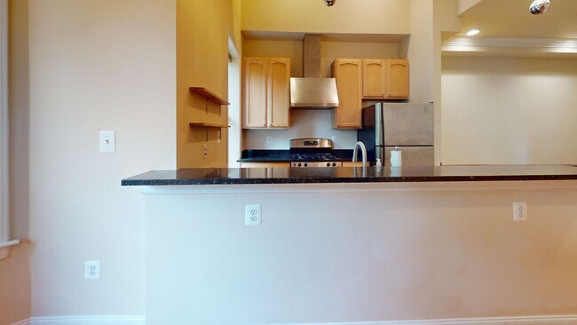 Foto del edificio - Unique Vaulted Ceilings One Bedroom One & ...
