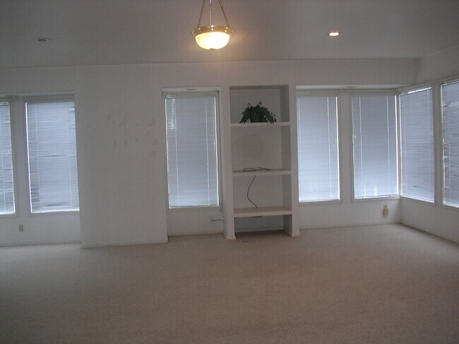 Foto del edificio - 6244 25th Ave NE