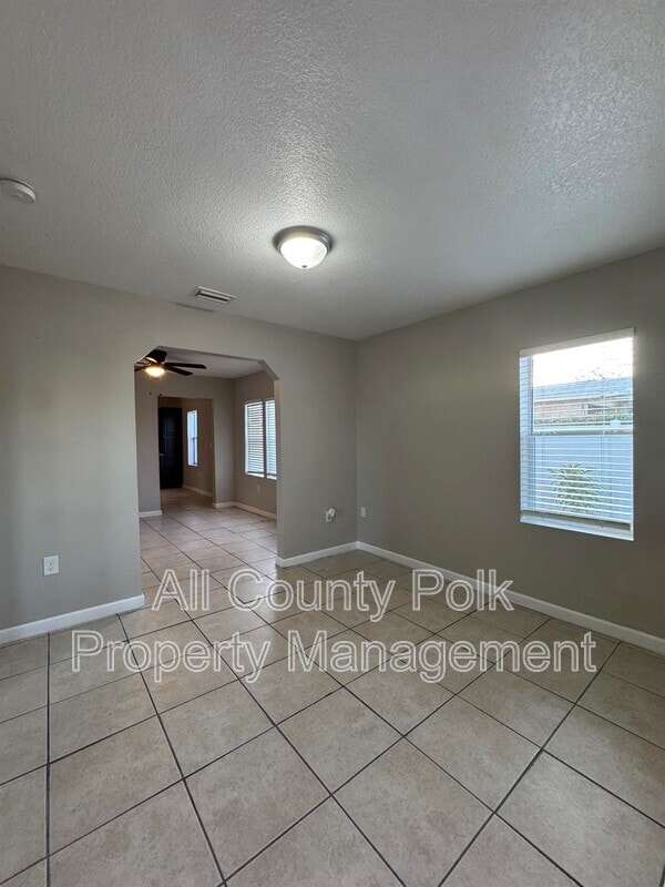 Foto del edificio - 1205 Ave F