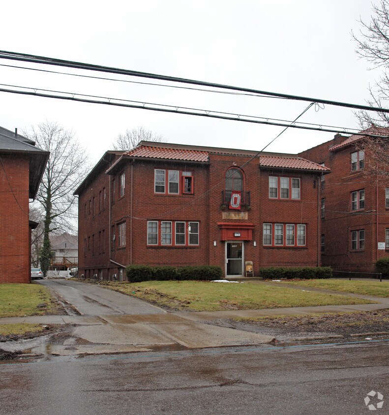 Foto principal - 176 N Portage Path