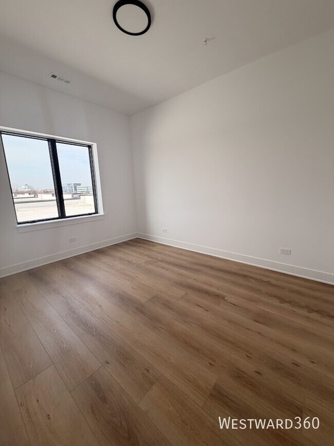 Foto del edificio - 1320 S Ashland Ave