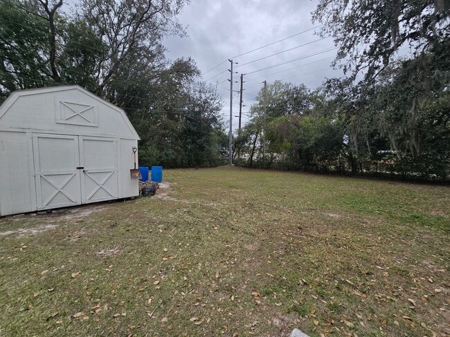 Building Photo - Two bedroom Two bath home water and electric is included Bring your Toys/RV