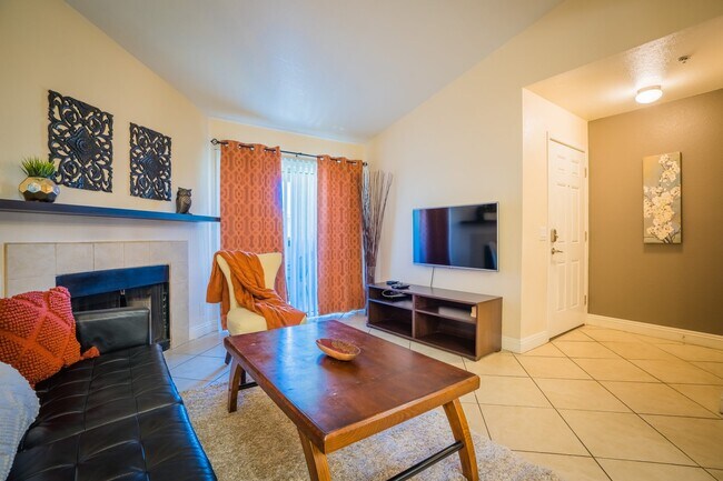 Building Photo - 4200 S Valley View Blvd