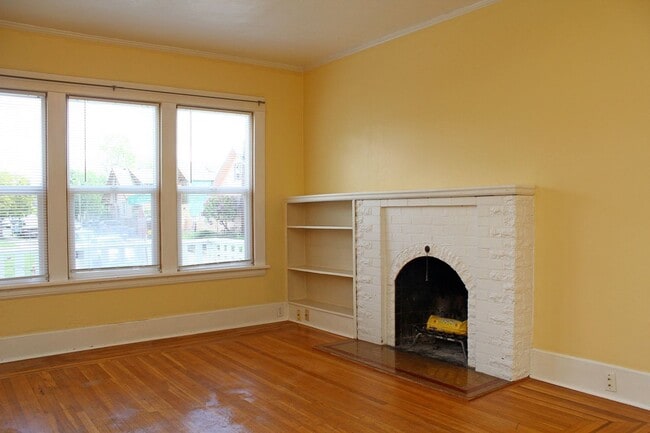 Building Photo - 2257 SE 43rd Ave