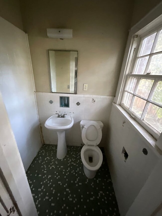 Building Photo - Section 8 Approved