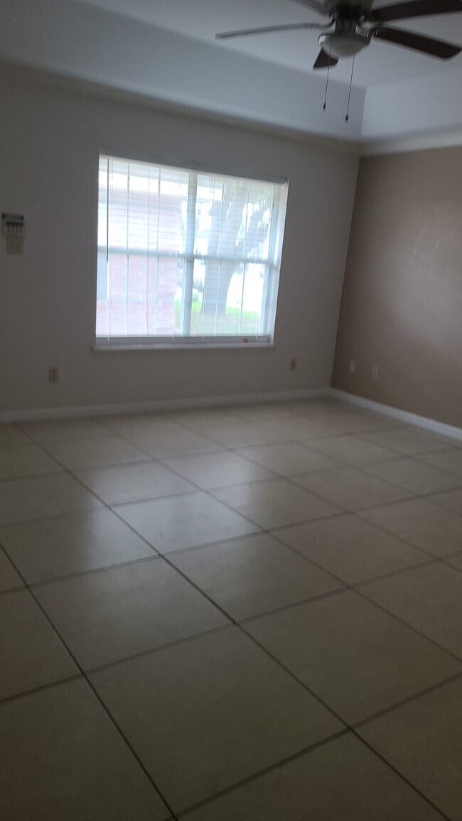 Foto del edificio - 720 Sandpiper Ave