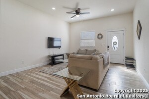 Foto del edificio - 567 Hummingbird Hill