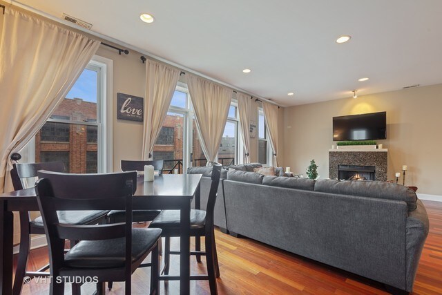 Foto del edificio - 1275 N Clybourn Ave