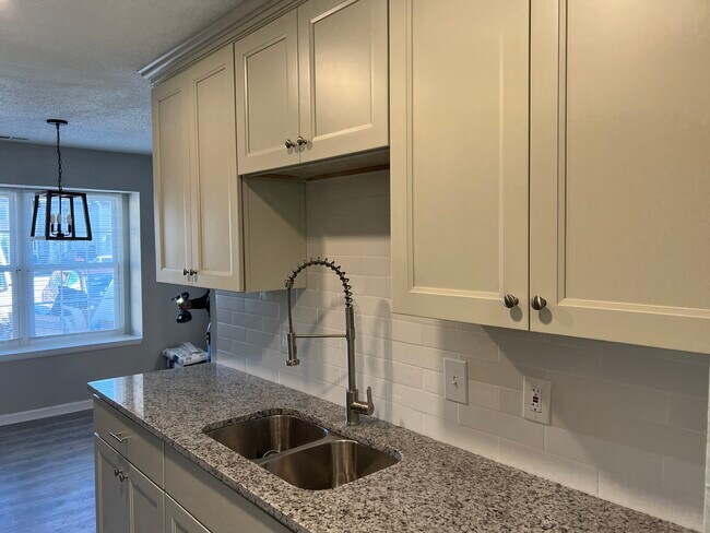 Foto del edificio - 1109 Netherland Ct