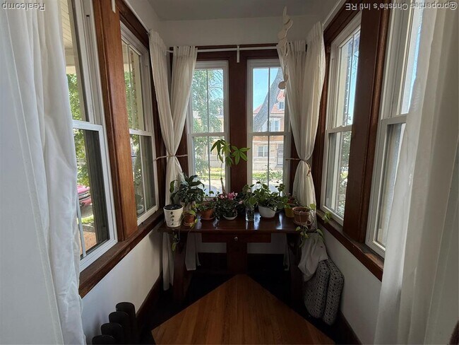 Foto del edificio - 2742 Florian St