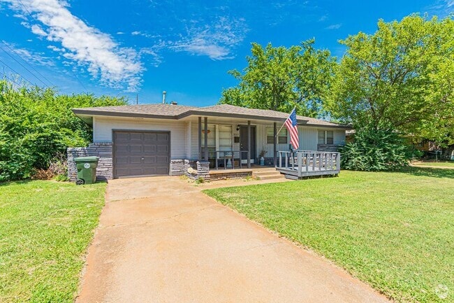 Building Photo - 609 General Senter Dr
