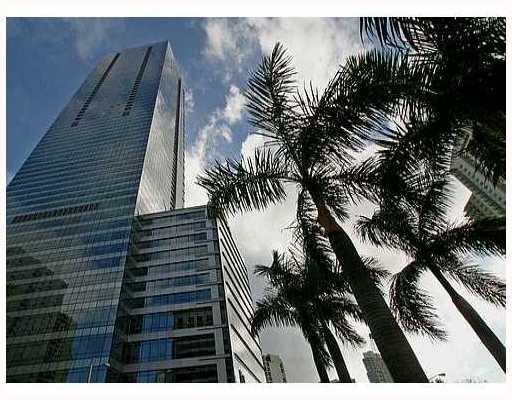 Building Photo - 1425 Brickell Ave