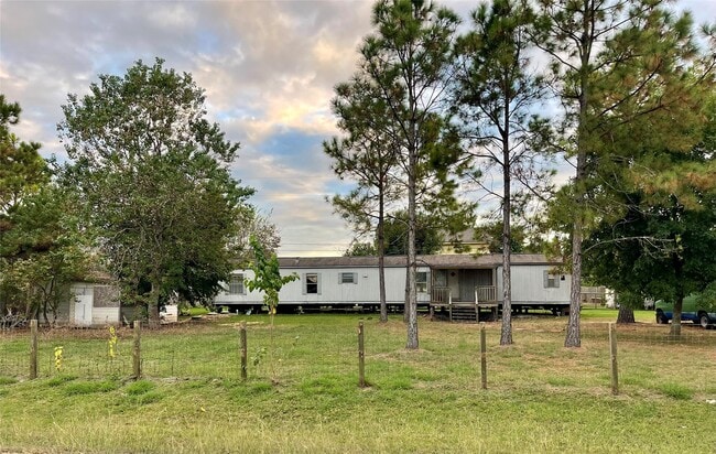 Building Photo - 4730 Bayou Ln