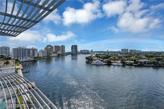 Foto del edificio - 435 Bayshore Dr