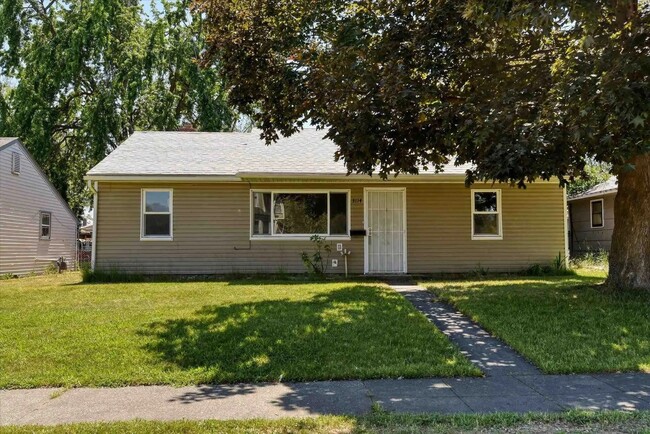 Building Photo - Coming Soon - Charming 3-Bed Home for Rent...