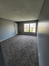 Building Photo - 1501 S Division St Building Photo - 1501 S Division St