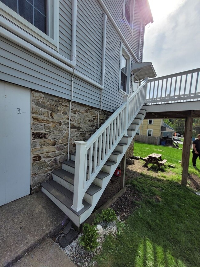 Building Photo - 846 Chestnut St