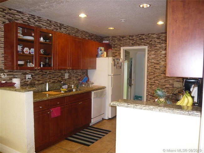 Foto del edificio - 6400 SW 62nd Ct