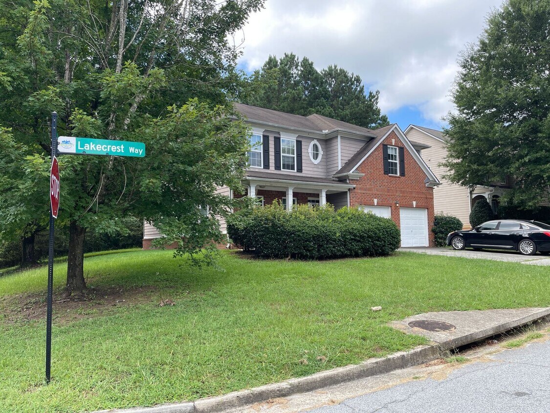 Foto principal - Spacious 4-Bedroom Home in a Quiet Union C...