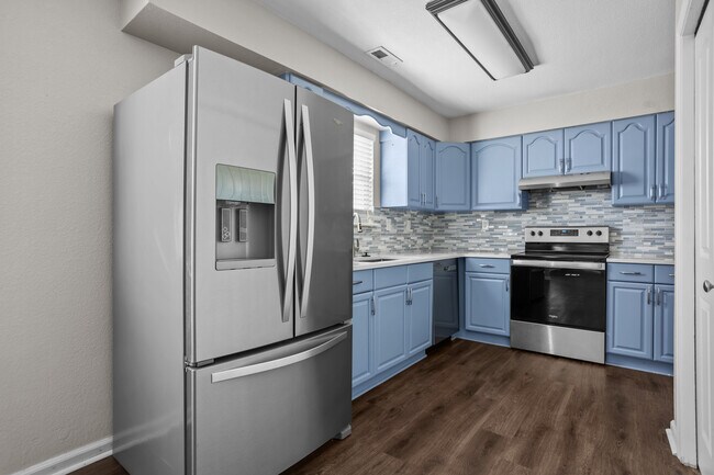 Building Photo - 5100 Egham Ct