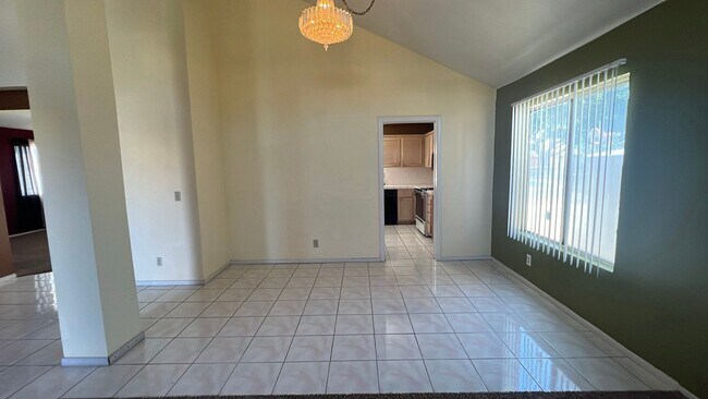 Foto del edificio - East Palmdale Home