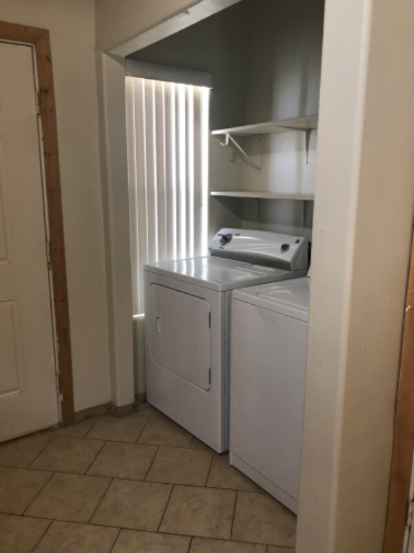 Foto del edificio - 2020 E Ambush St